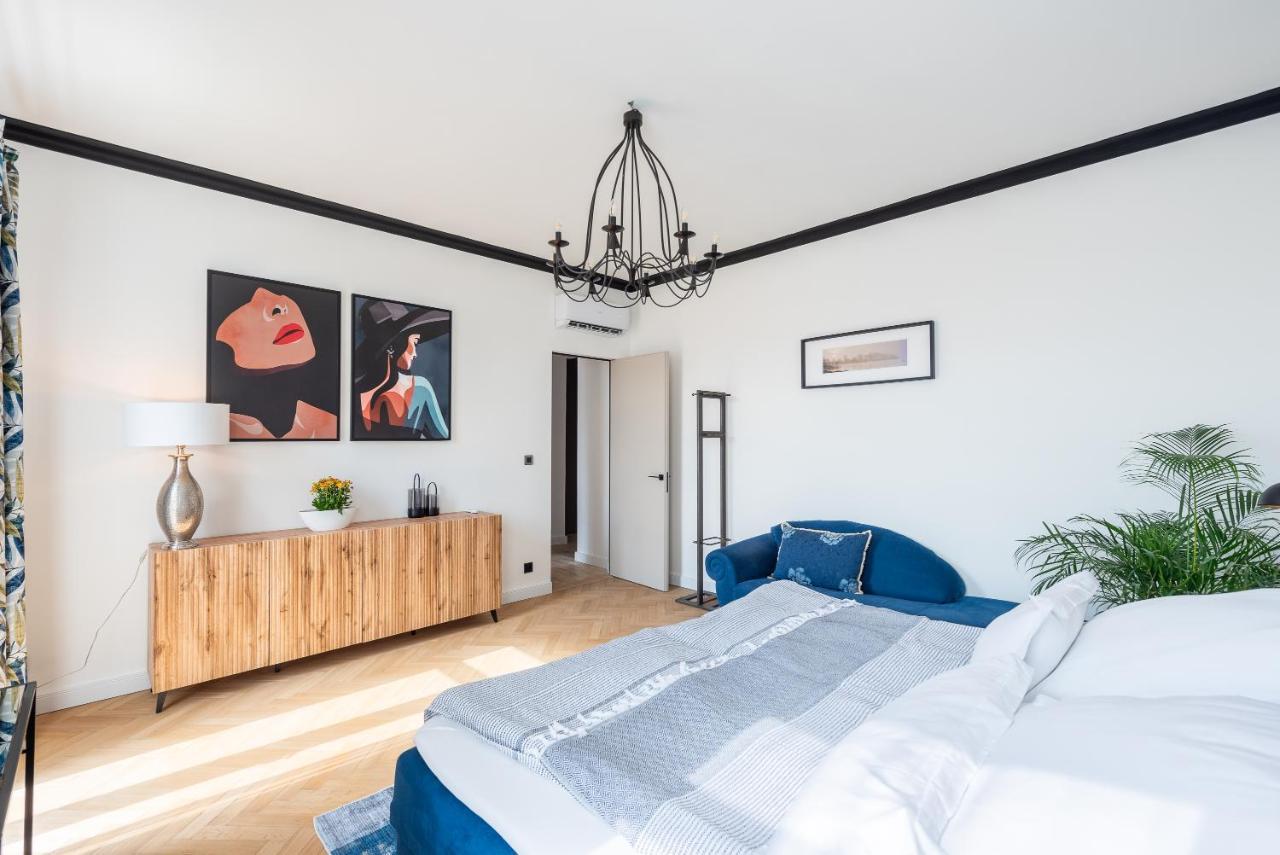 Luxury Apartment With A Balcony And A Terrace Praga Exterior foto