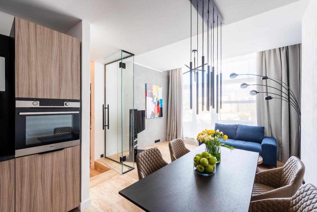 Luxury Apartment With A Balcony And A Terrace Praga Exterior foto