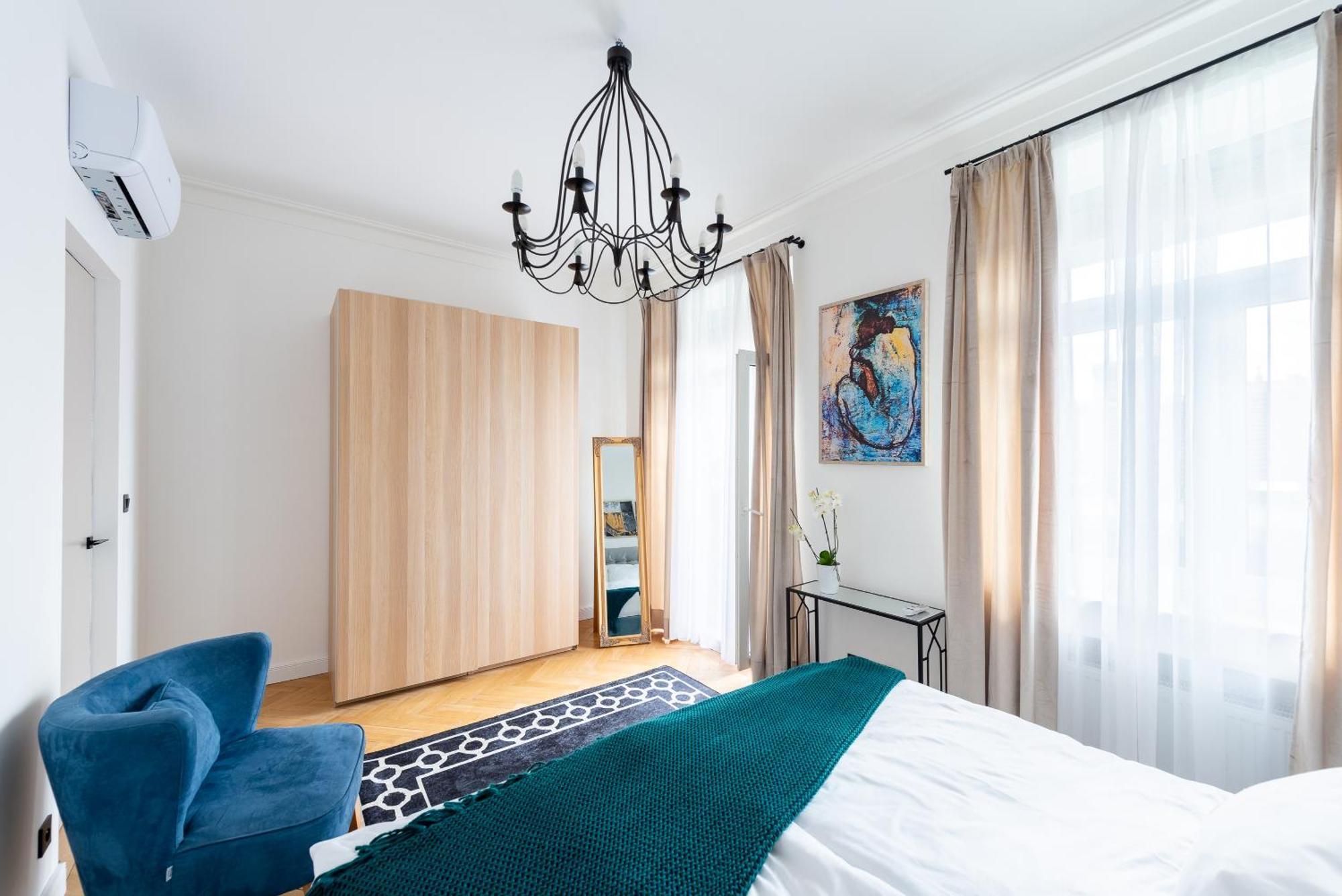 Luxury Apartment With A Balcony And A Terrace Praga Exterior foto